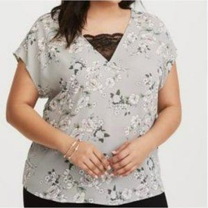 Torrid Georgette Keyhole Blouse pre owned in good condition